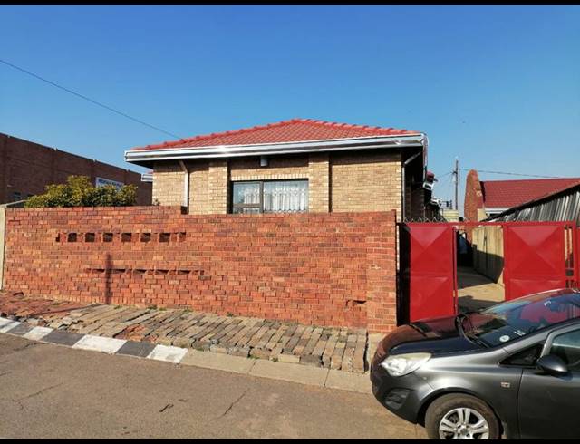 3 BEDROOM HOUSE FOR SALE IN MEADOWLANDS
